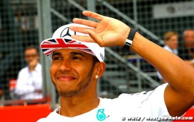 Rosberg failure blows championship wide open