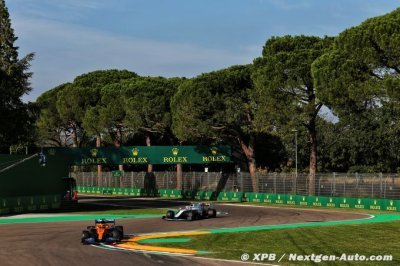 Les McLaren F1 9e et 10e, Sainz s’inquiète du retard sur AlphaTauri et Renault