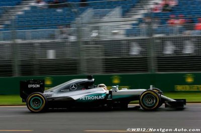 Melbourne, L2&nbsp;: Hamilton récidive sous la pluie