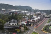 F1 race to go ahead after Formula 2 death