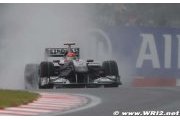 Cars spinning before joining grid for Korea GP