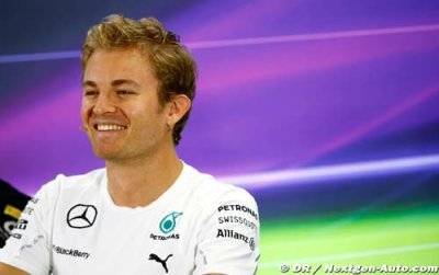 Rosberg’s mind games reach title zenith on Sunday