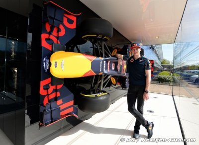Interview - Verstappen&nbsp;: Un grand honneur de piloter pour Red Bull