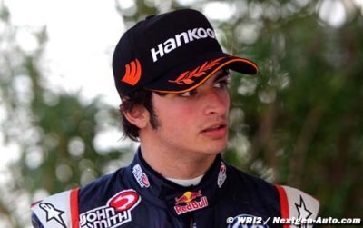 Sainz Jr set for Toro Rosso test