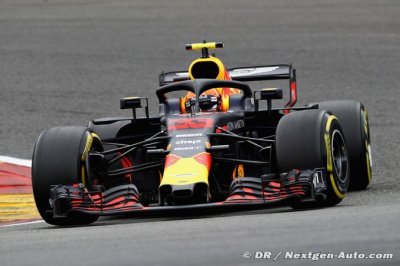 Verstappen assure que Red Bull continue le développement de la RB14