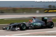 Schumacher 'a fighter' not a quitter - manager Kehm