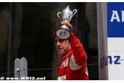 Alonso se hisse sur le podium