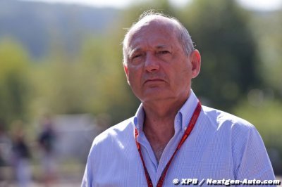 Dennis fait offrir des repas aux soignants britanniques