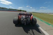 Vidéo - Un tour de Silverstone en caméra suivie avec Coulthard
