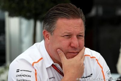 Zak Brown wants Alonso to stay in F1