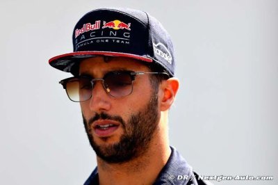 Ricciardo&nbsp;: Vettel ne réfléchit parfois pas assez avant d’agir