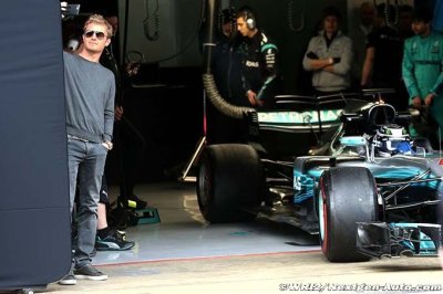 Rosberg&nbsp;: Hamilton est probablement plus talentueux que moi