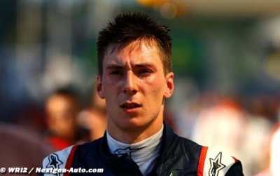 Williams appoints Alex Lynn as development driver