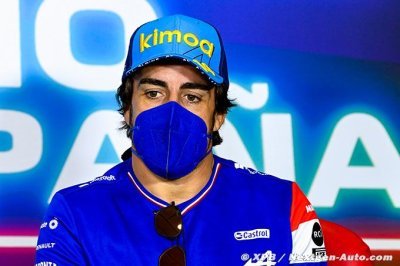 Alonso also hurt knee, shoulder in cycling crash