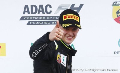 Schumacher to contest two F4 series in 2016