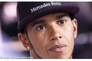 Hamilton frustré d'être si loin de Rosberg