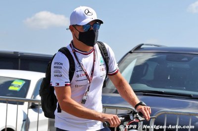 Bottas&nbsp;: Lewis Hamilton veut que je reste son coéquipier