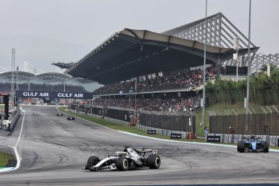 Cadillac F1 se trompe de pneus et Bottas finit dans les graviers à Sepang