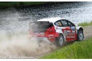 SS6: Novikov closes on third with stage win