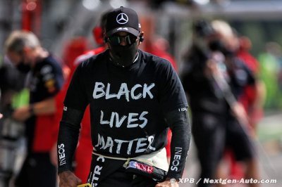 Hamilton n’avait pas prévenu Mercedes F1 qu’il voulait s’agenouiller en 2020