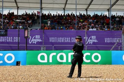 Climate activists hospitalise DTM marshal