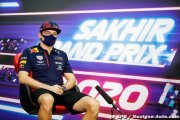 Verstappen : Ce sera 'le jour et la nuit' pour Russell chez Mercedes F1