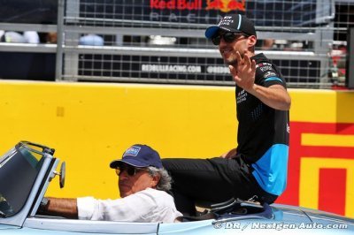 Kubica est ’heureux’ malgré une dure saison