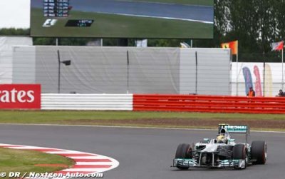 Hamilton et Lauda soulignent le danger des Pirelli