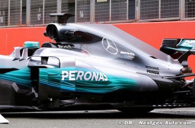 Mercedes testera son aileron de requin à Barcelone