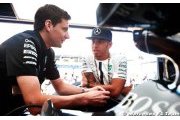 Hamilton trust damaged by Mercedes gaffe - pundits