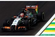 Hulkenberg en piste, Perez au garage