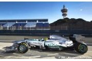 Premières photos et vidéo de la Mercedes F1 W04 en piste à Jerez