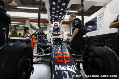 Button met la pression sur Vandoorne