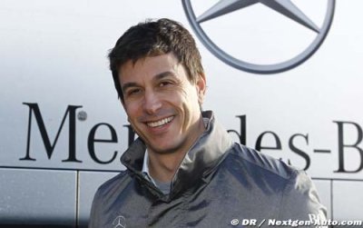 Comment expliquer la forme de Mercedes&nbsp;?