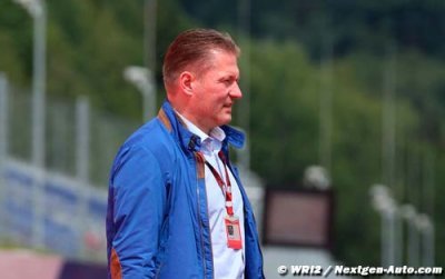 Verstappen’s dad plays down Ferrari rumours