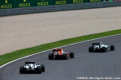Hamilton plaide pour la liberté de se battre en piste