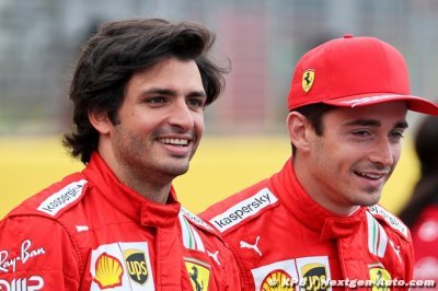 Leclerc loue sa relation avec Sainz, qui ’pousse’ Ferrari