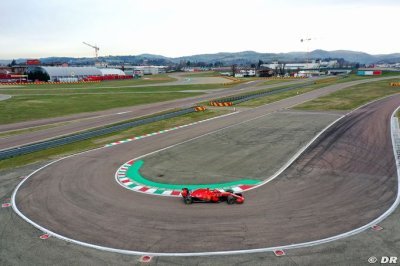 Sainz voit Ferrari rebondir en 2021 et vise son premier titre mondial à terme