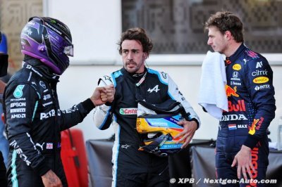 Alonso se délecte de la lutte pour le titre entre Hamilton et Verstappen