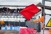 La FIA doit-elle pouvoir disposer de 'l'arme du drapeau rouge' en fin de course ?