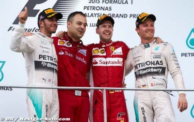 Coulthard&nbsp;: Mercedes lutte maintenant contre Ferrari