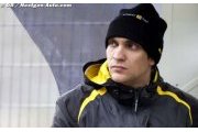 Petrov completes Lotus Renault GP line-up for 2011 & 2012