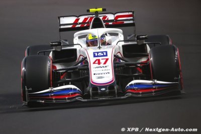 Schumacher colle une seconde à Mazepin et manque de battre Stroll