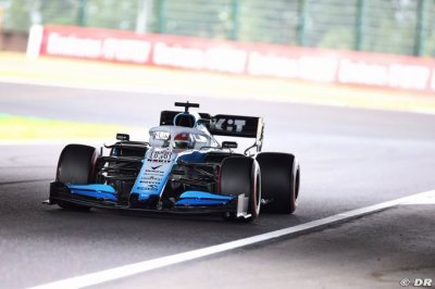 Russell ’cannot continue’ with current brakes