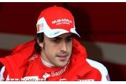Drivers rug up at cold Shanghai
