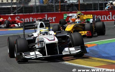 Sauber: Team talk following the European GP