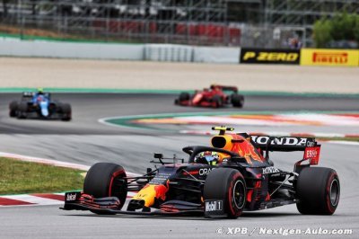 Pérez admet qu’il est ’difficile de se mettre dans le rythme’