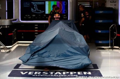 Toutes les usines F1 en Angleterre contraintes de fermer dès aujourd’hui