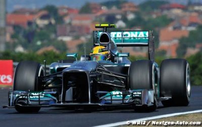 Lewis Hamilton souffle la pole à Sebastian Vettel