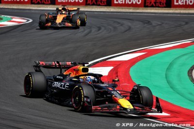 Verstappen convoqué à l’usine, Red Bull mise sur une évolution rapide de la RB21